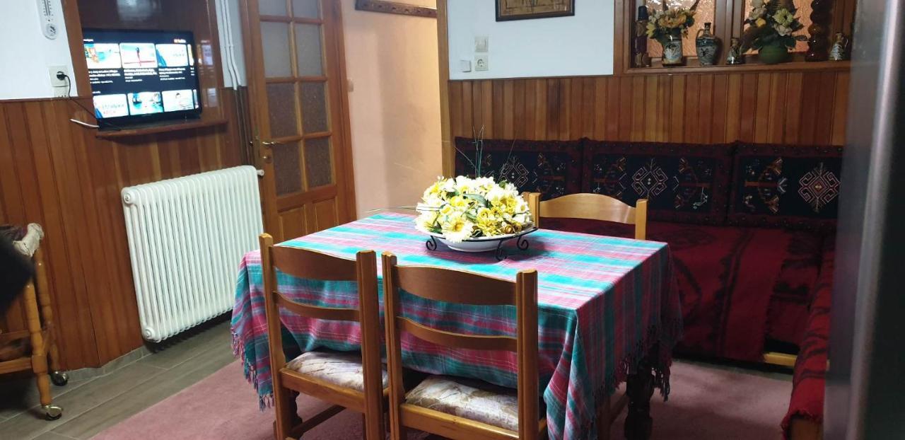 Eufrosini Guesthouse Мецово Екстер'єр фото